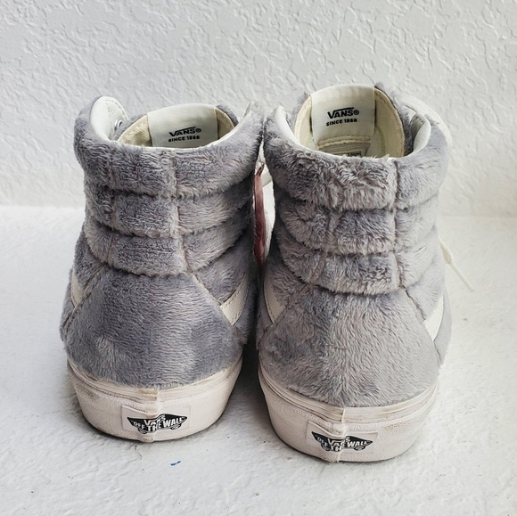 NWT Vans x Free People U Sk8-Hi Faux Fur Sneakers in Gray - Picture 4 of 12